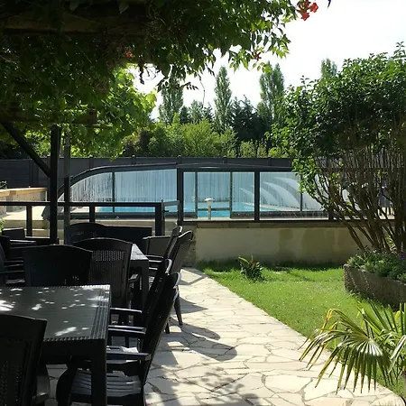 Chambres D'hotes Ferme De La Cordiere Bed & Breakfast *