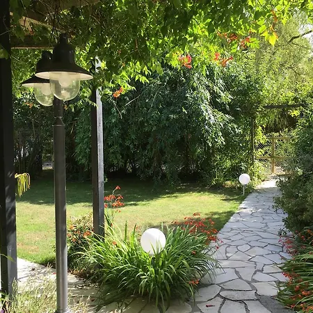 Chambres D'hotes Ferme De La Cordiere Noyers-Bocage